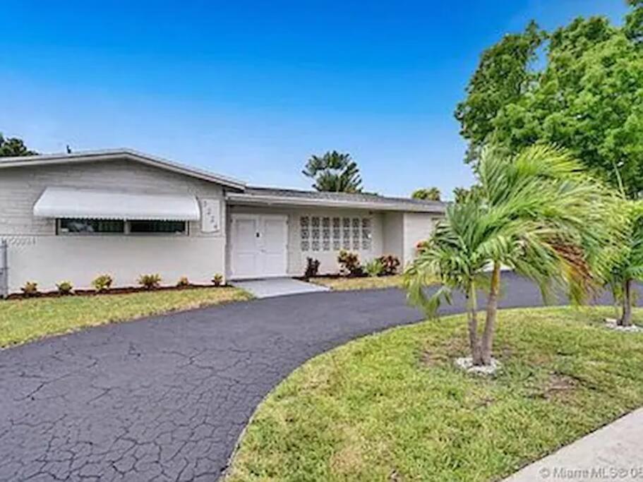 Pool Vacation Villa Hollywood Exterior photo